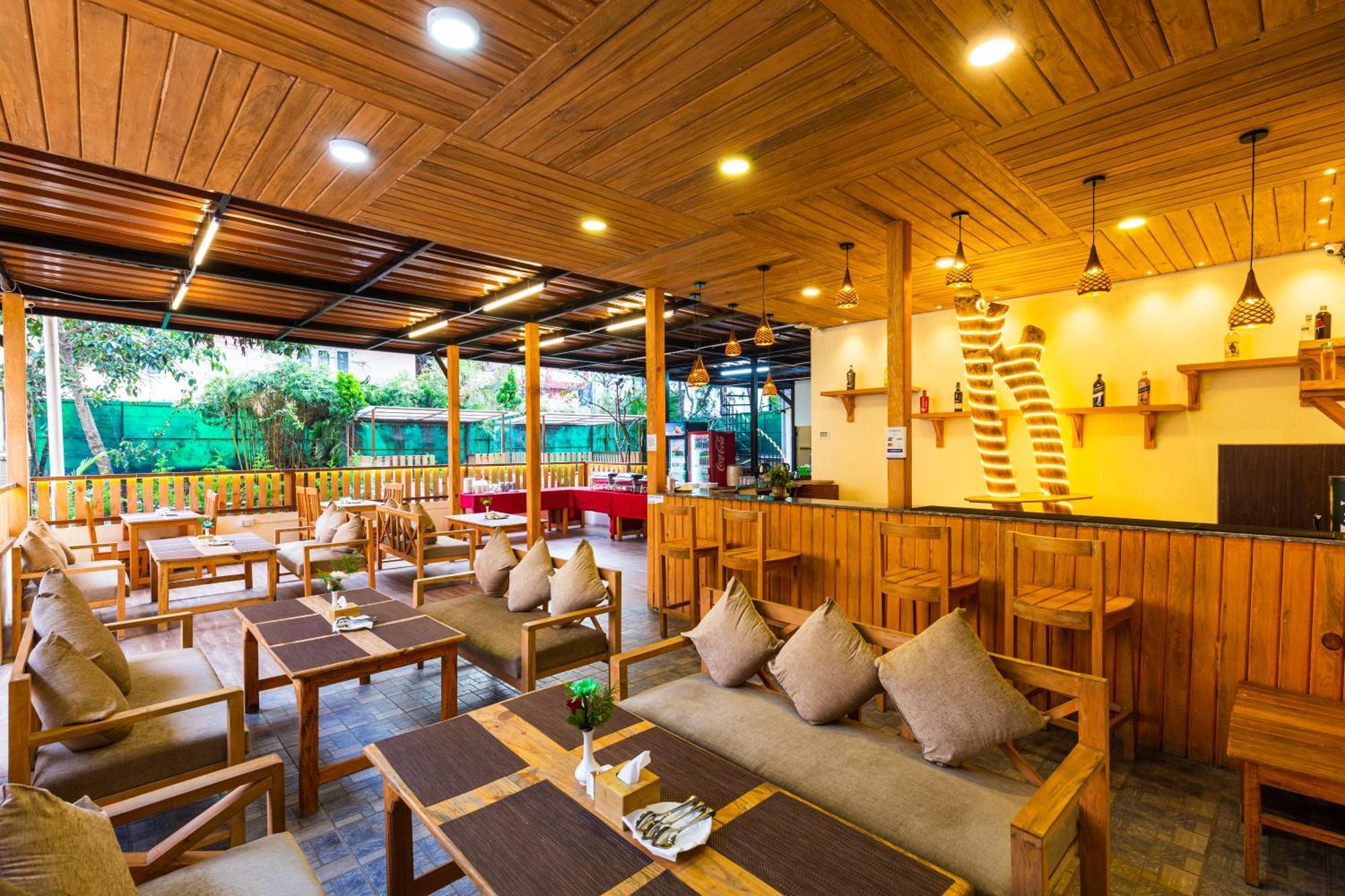 Hotel Harmony & Little Bites Bistro Jawlakhel Екстер'єр фото